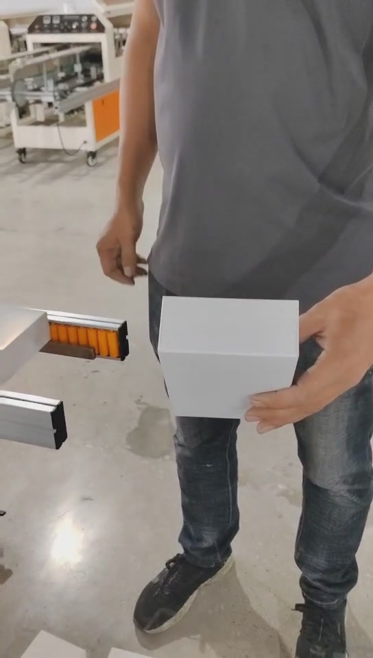 Show the formed carton