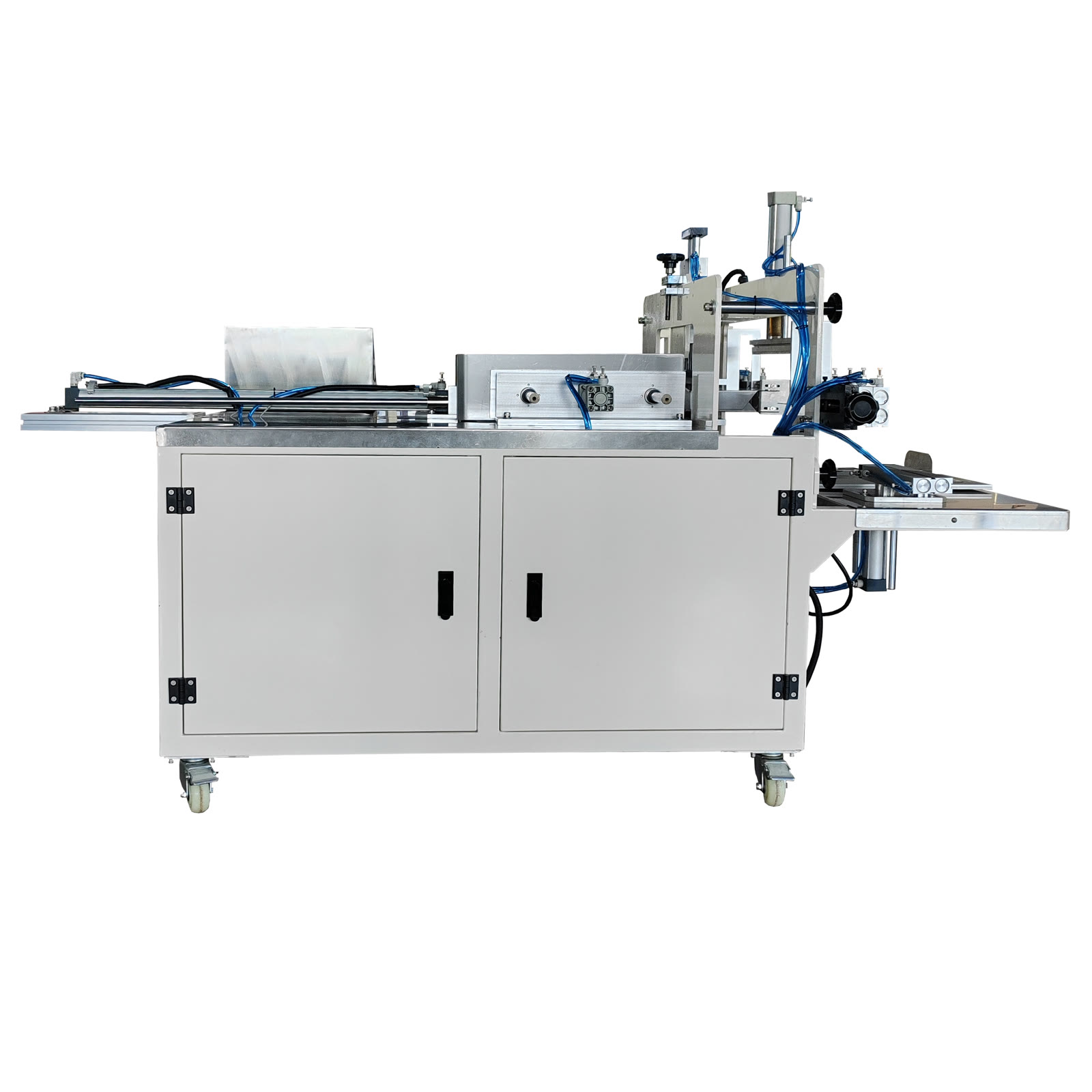 Packaging machine in the supplied workshop photograph